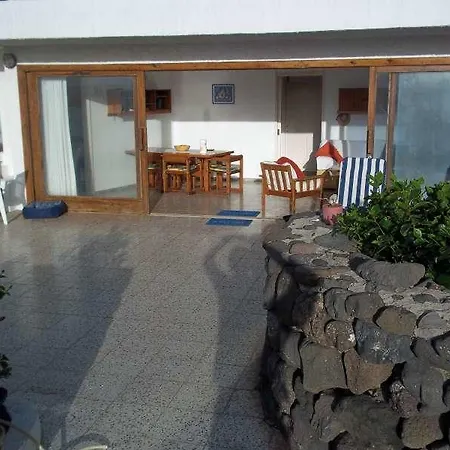 Apartment Natyku Famara