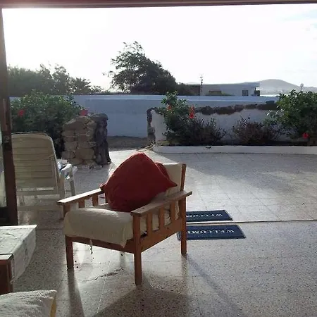 Natyku * Famara