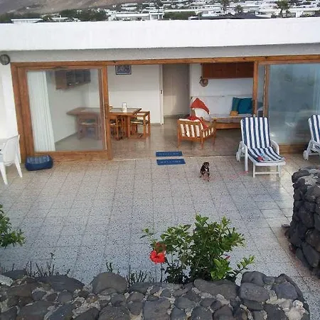 Apartment Natyku Famara